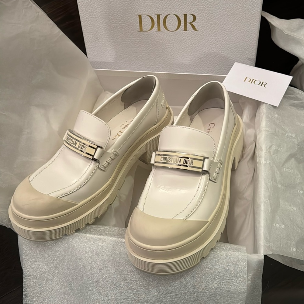 DIOR Christian Dior loafers sz 39 white $1.250